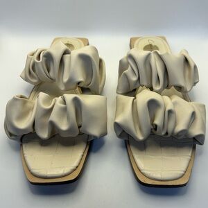 Circus by Sam Edelman Women's Ivory Iggy Slide Sandal Size 8